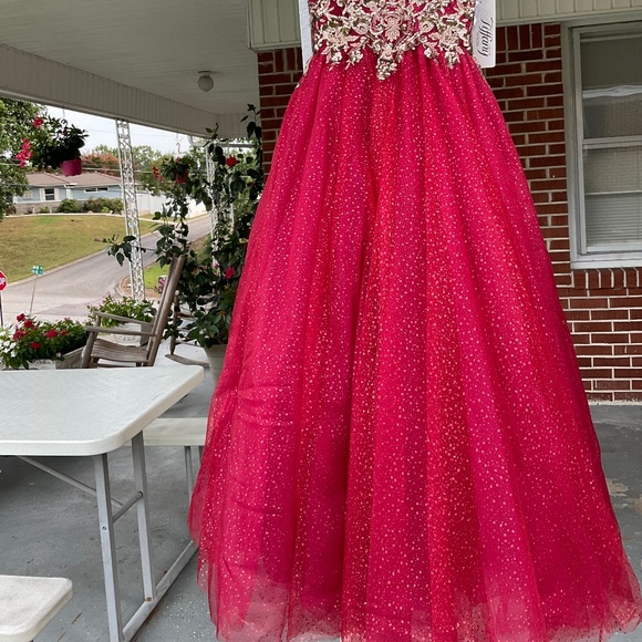 Tiffany wine/gold  pageant dress little girl size 8, new with tags - Picture 8 of 14